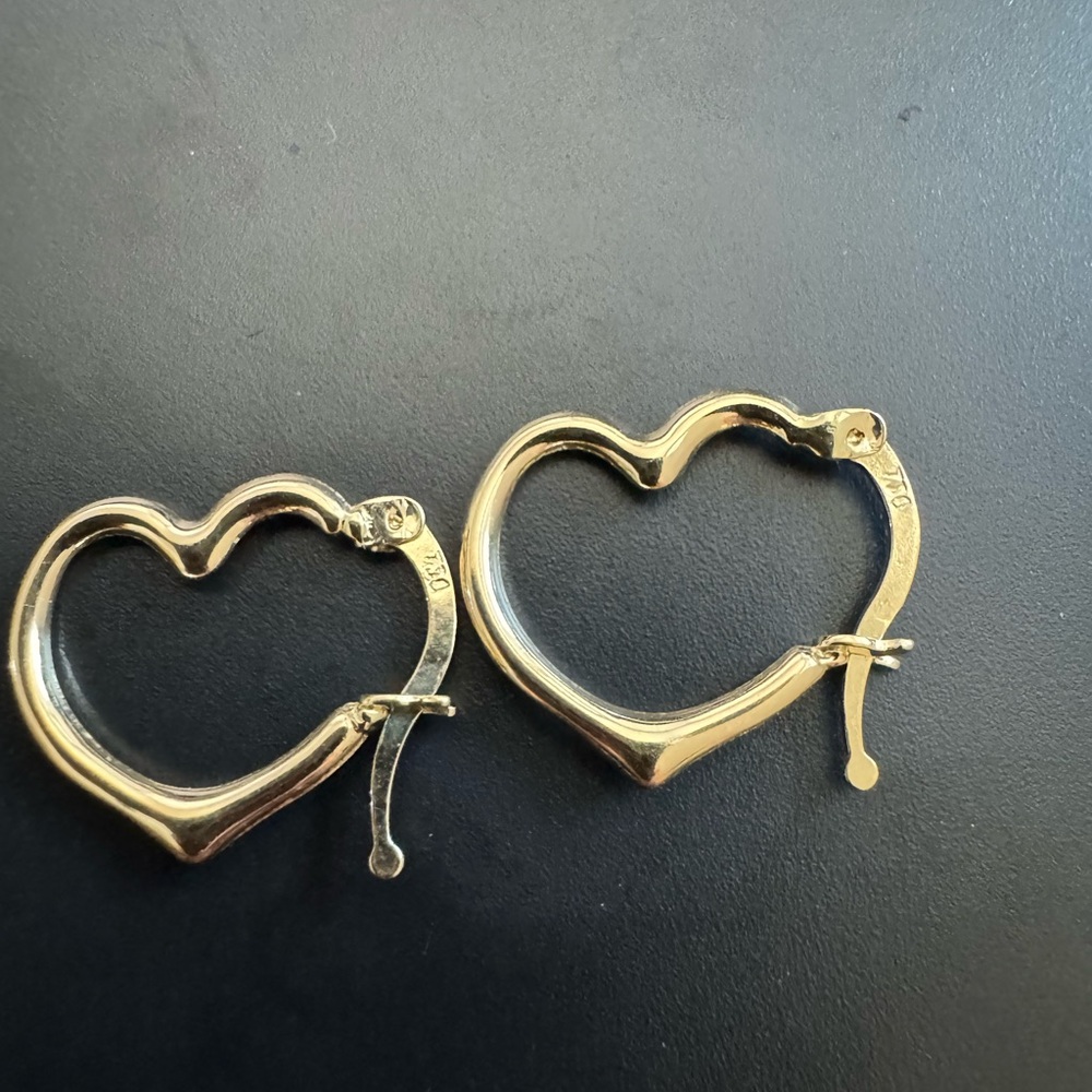 SOLD REAL 18k Gold Heart Hoop Earrings NWOT - Picture 2 of 5